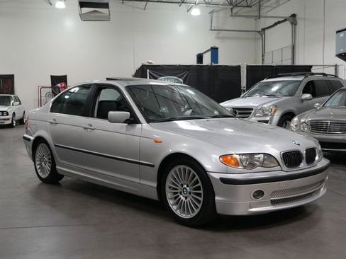 Used 2003 BMW 330i Sedan RWD image 4