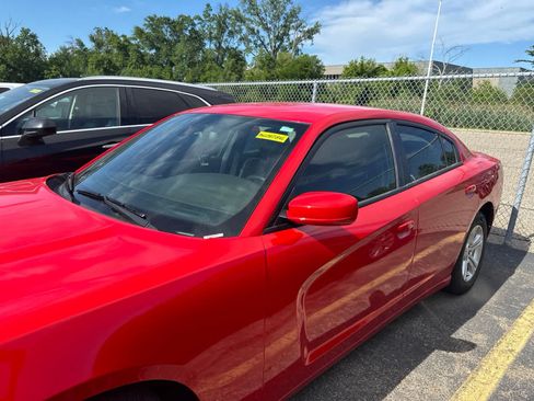 Used 2021 Dodge Charger SXT w/ Leather Interior Group RWD image 21