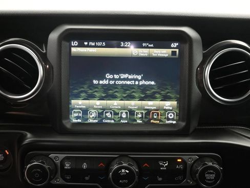 Used 2022 Jeep Wrangler Unlimited Sahara AWD/4WD image 18