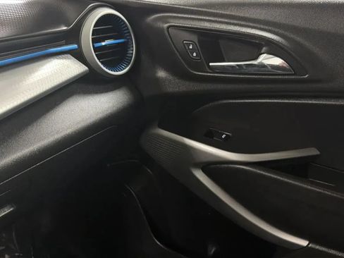 Used 2025 Chevrolet Trax LS FWD image 16
