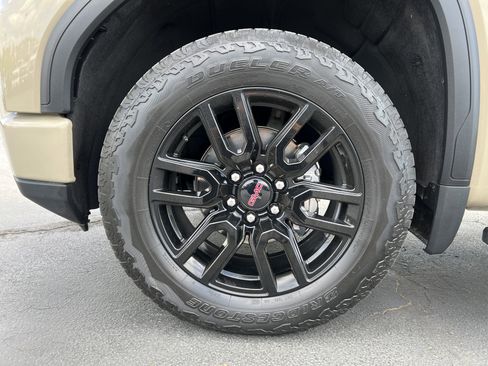 Used 2023 GMC Sierra 1500 Elevation AWD/4WD image 11