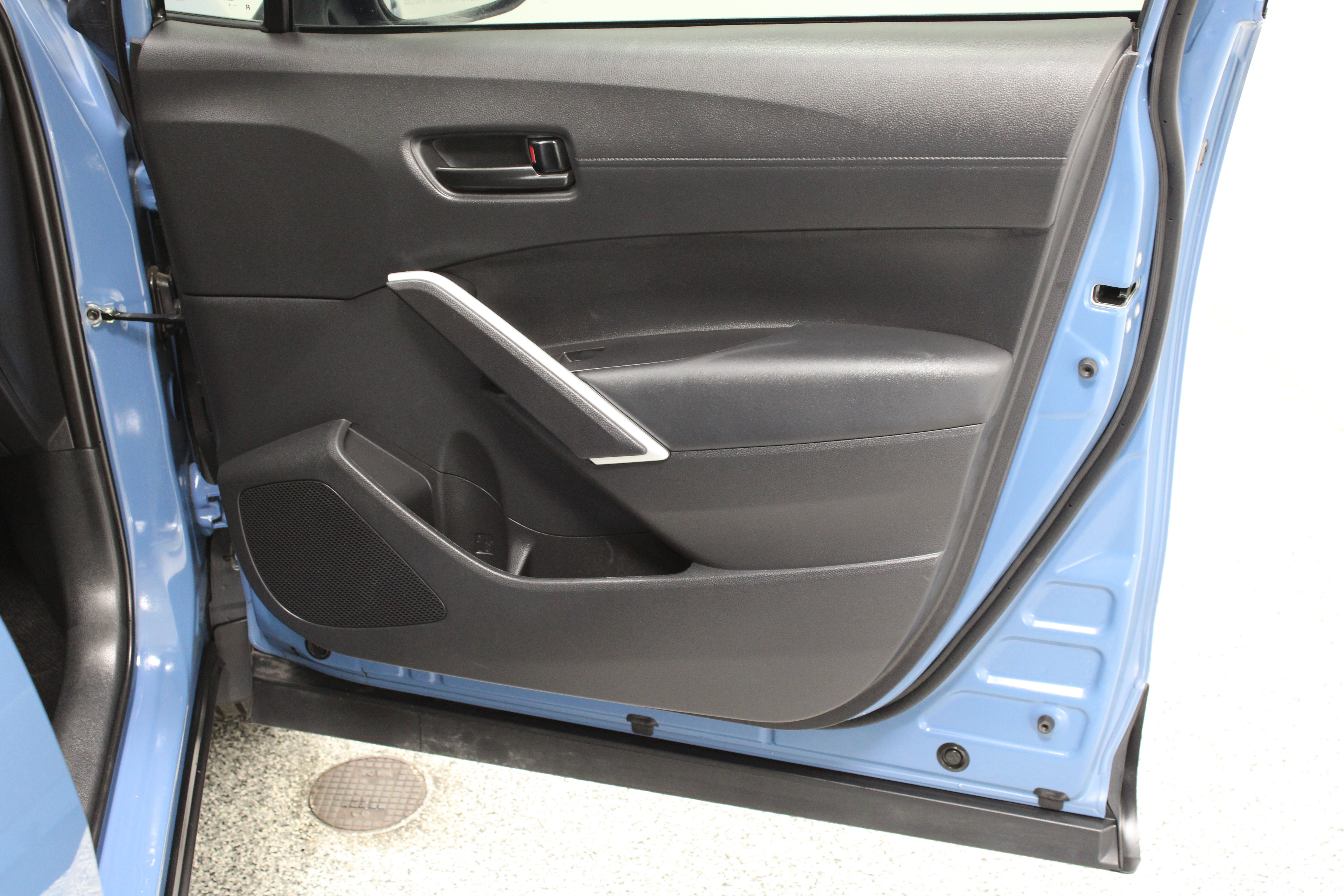 Used 2026 Toyota Corolla Cross LE FWD image 33