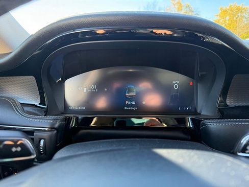 Used 2023 Lincoln Corsair Reserve w/ Equipment Group 201A image 25