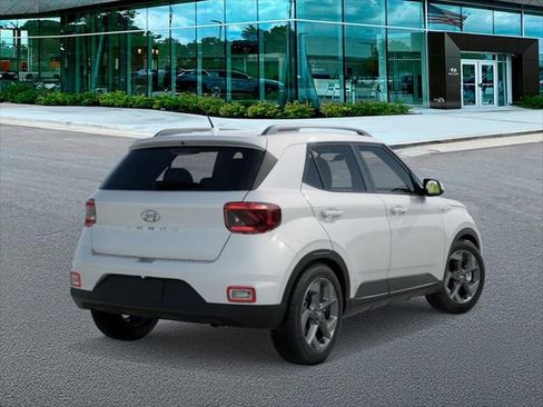 New 2026 Hyundai Venue SEL FWD image 4