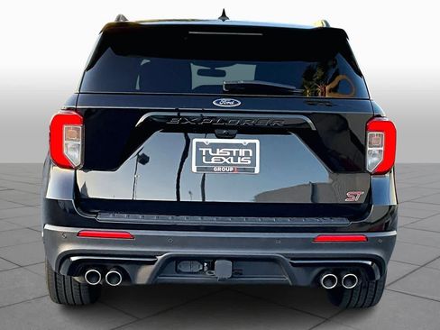Used 2020 Ford Explorer ST w/ ST Street Pack image 5