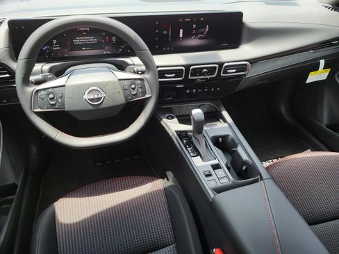New 2026 Nissan Sentra SR FWD image 15