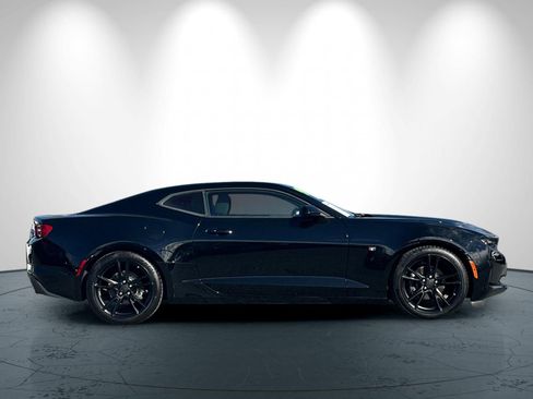 Used 2019 Chevrolet Camaro LT image 3