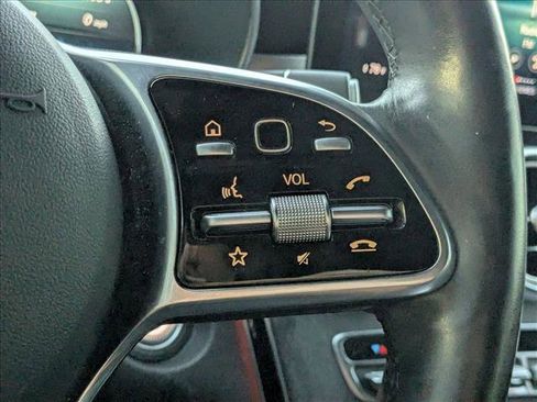 Used 2020 Mercedes-Benz GLC 300 w/ AMG Line image 5