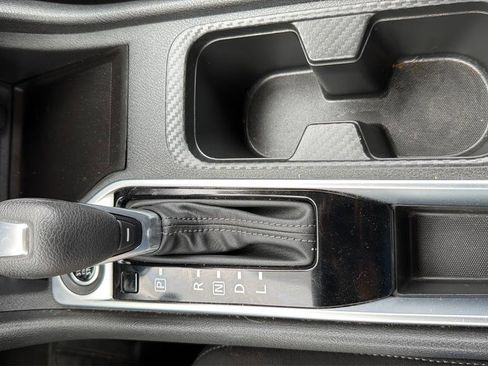 Certified 2025 Nissan Sentra SV FWD image 21