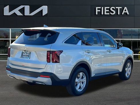 New 2026 Kia Sorento LX image 4