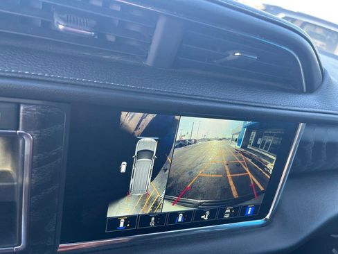 Used 2023 GMC Yukon Denali image 12