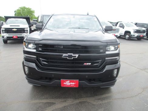Used 2017 Chevrolet Silverado 1500 LTZ Z71 w/ LTZ Plus Package AWD/4WD image 15