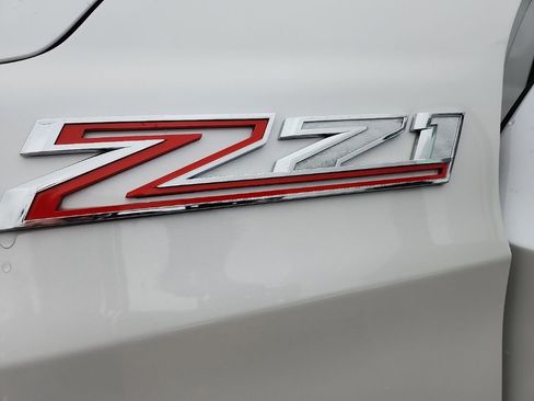 Certified 2025 Chevrolet Suburban Z71 w/ Z71 Off-Road Package AWD/4WD image 53