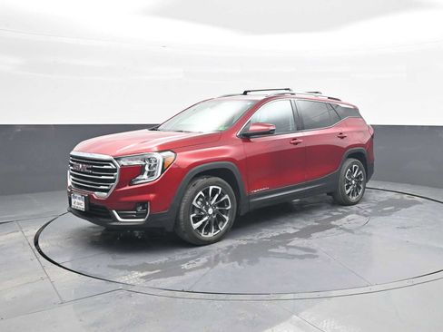 Used 2023 GMC Terrain SLT image 4