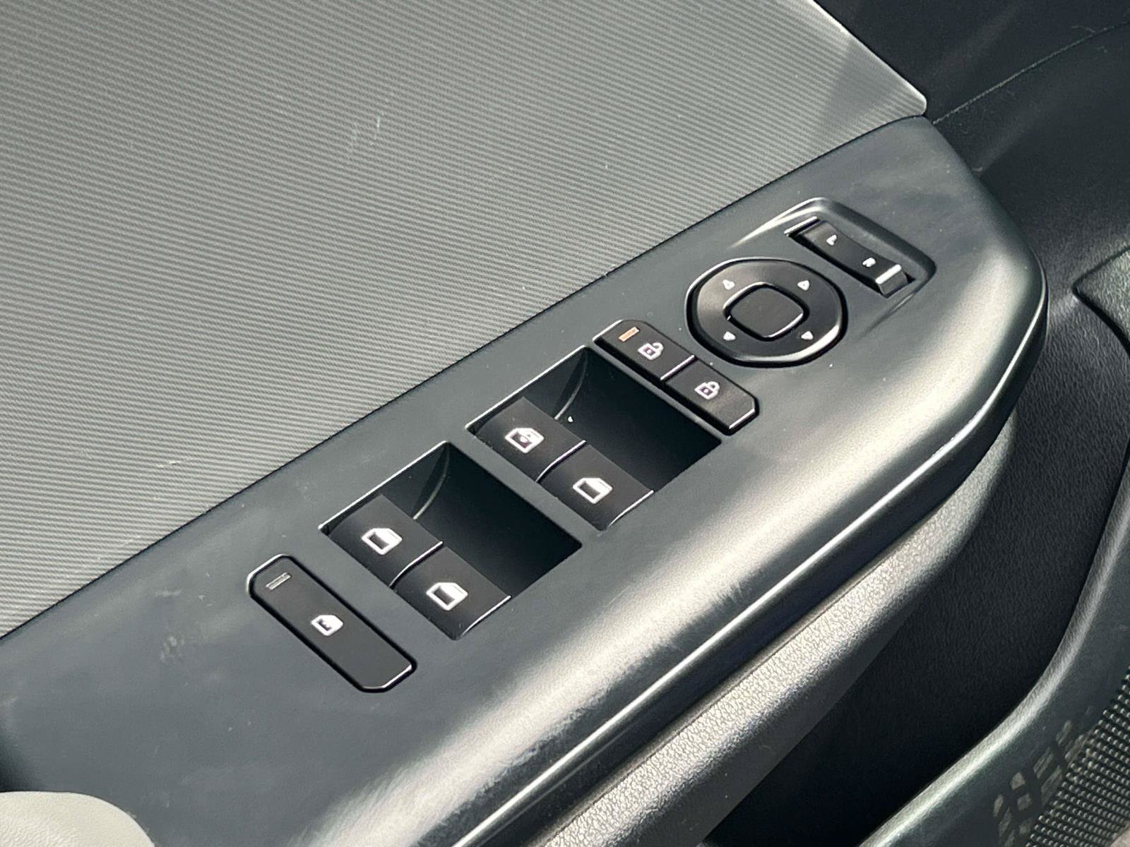Used 2025 Kia K4 FWD image 28
