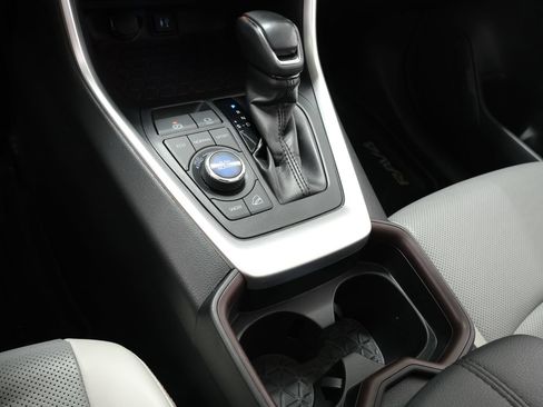 Used 2019 Toyota RAV4 Limited AWD/4WD image 22