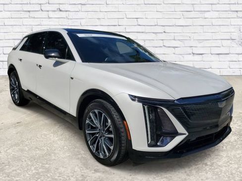 Certified 2024 Cadillac Lyriq Sport AWD/4WD image 5