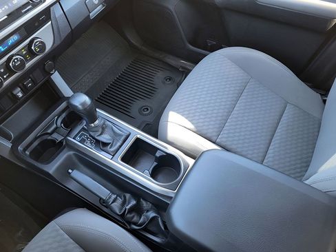 Used 2023 Toyota Tacoma SR5 w/ Technology Package image 21