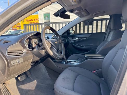 Used 2019 Chevrolet Malibu LT FWD image 11