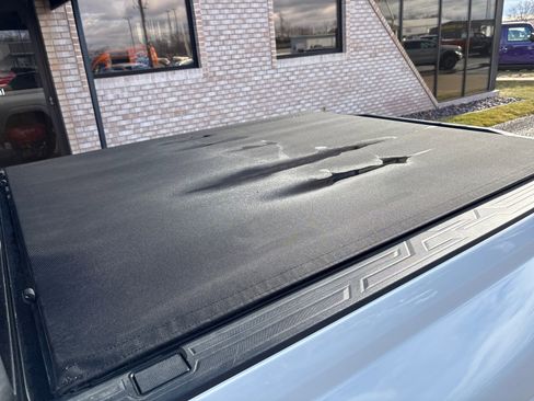 Used 2023 Chevrolet Colorado Z71 w/ Z71 Convenience Package 2 image 15