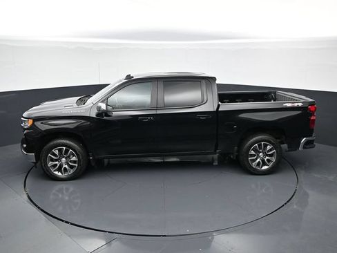 Used 2024 Chevrolet Silverado 1500 LT AWD/4WD image 37