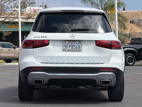 Used 2020 Mercedes-Benz GLB 250 image 4