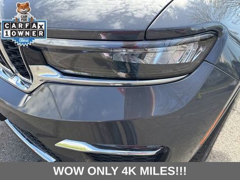 Used 2025 Jeep Grand Cherokee Limited image 30