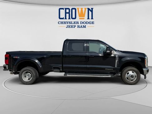 Used 2023 Ford F350 Lariat AWD/4WD image 2