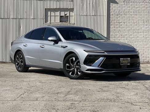 Used 2025 Hyundai Sonata SEL image 1