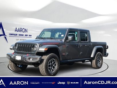 New 2026 Jeep Gladiator Rubicon w/ Steel Power Dome Hood Package