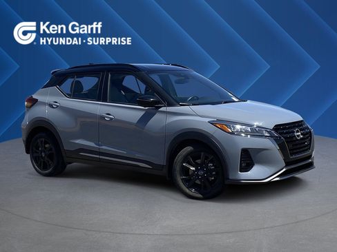 Used 2023 Nissan Kicks SR w/ SR Premium Package FWD image 1