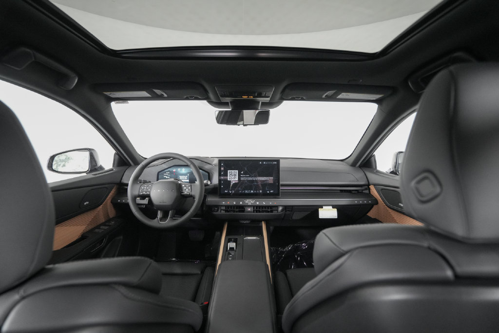 New 2026 Lexus ES 350e w/ Executive Package FWD image 13