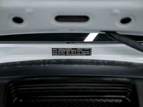 Used 2018 Porsche 911 Carrera T RWD image 93