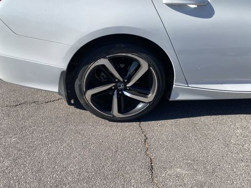 Used 2020 Honda Accord Sport image 6