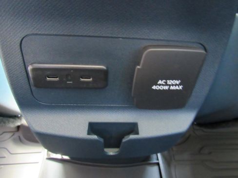 New 2026 Ford Maverick Lariat w/ Black Appearance Package AWD/4WD image 30