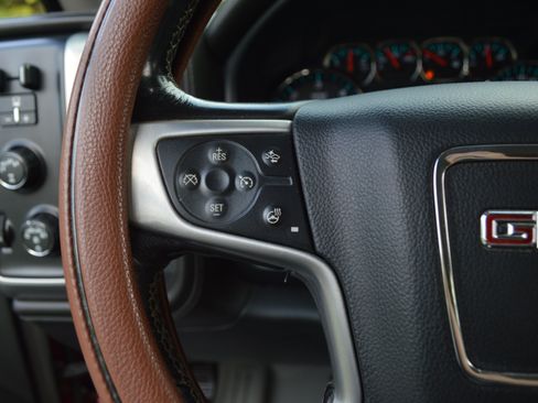 Used 2018 GMC Sierra 1500 SLT AWD/4WD image 15