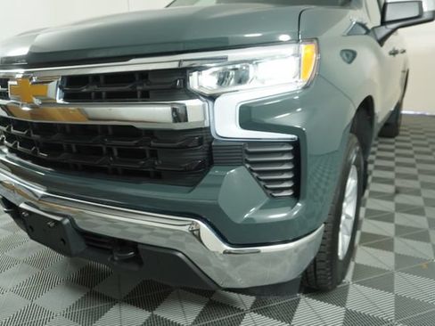 Used 2025 Chevrolet Silverado 1500 LT AWD/4WD image 11