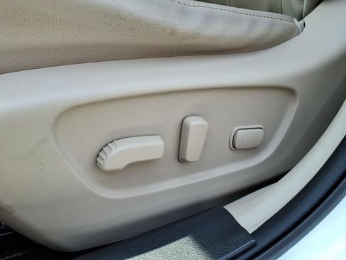 Used 2016 Nissan Rogue SL w/ SL Premium Package AWD/4WD image 3