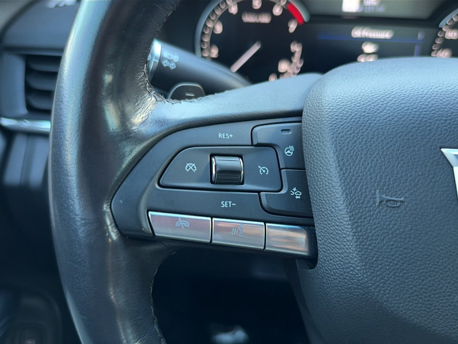 Used 2024 Cadillac CT4 Luxury w/ Sun And Sound Package AWD/4WD image 31