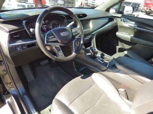 Used 2020 Cadillac XT5 Premium Luxury image 20