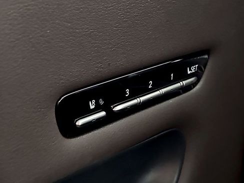 Used 2020 Lexus LS 500 w/ Luxury Package image 28