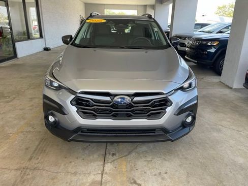 Used 2025 Subaru Crosstrek 2.5i Limited AWD/4WD image 4