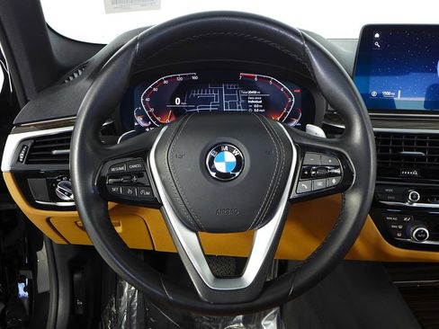 Certified 2023 BMW 530i w/ Convenience Package image 27