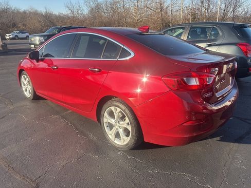 Used 2017 Chevrolet Cruze Premier w/ Enhanced Convenience Package image 3