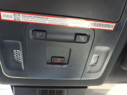 Used 2025 Toyota Camry SE image 27