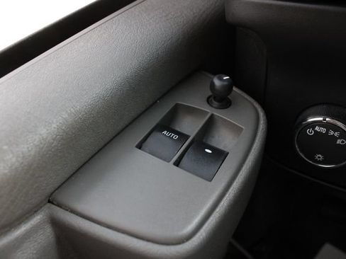 Used 2022 Chevrolet Express 2500 w/ Driver Convenience Package RWD image 5