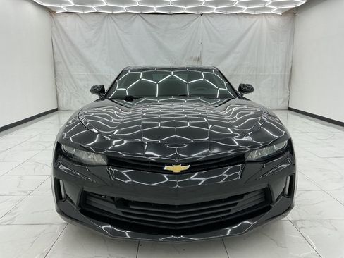 Used 2017 Chevrolet Camaro LT RWD image 5