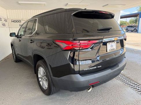 Used 2022 Chevrolet Traverse LT w/ LPO, Floor Liner Package AWD/4WD image 2