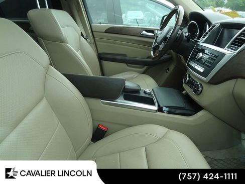 Used 2015 Mercedes-Benz ML 350 4MATIC image 9