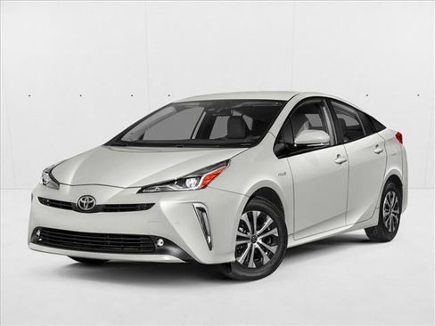 Used 2022 Toyota Prius LE FWD image 1